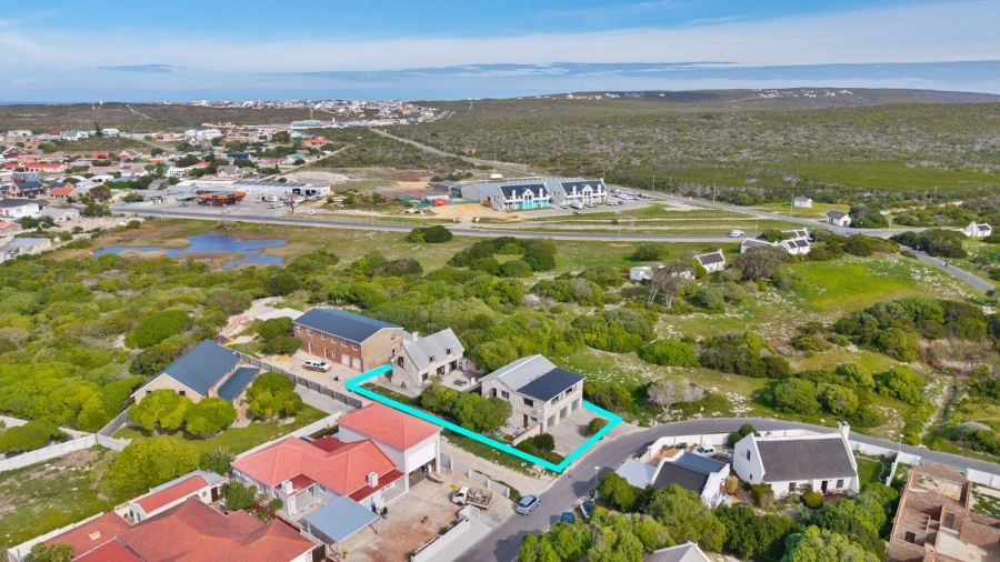 5 Bedroom Property for Sale in Struisbaai Western Cape